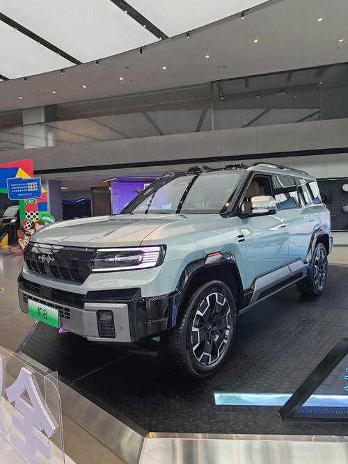 佛山345比亚迪方程豹硬派越野的爆款，英菲尼迪35周年与你共成长